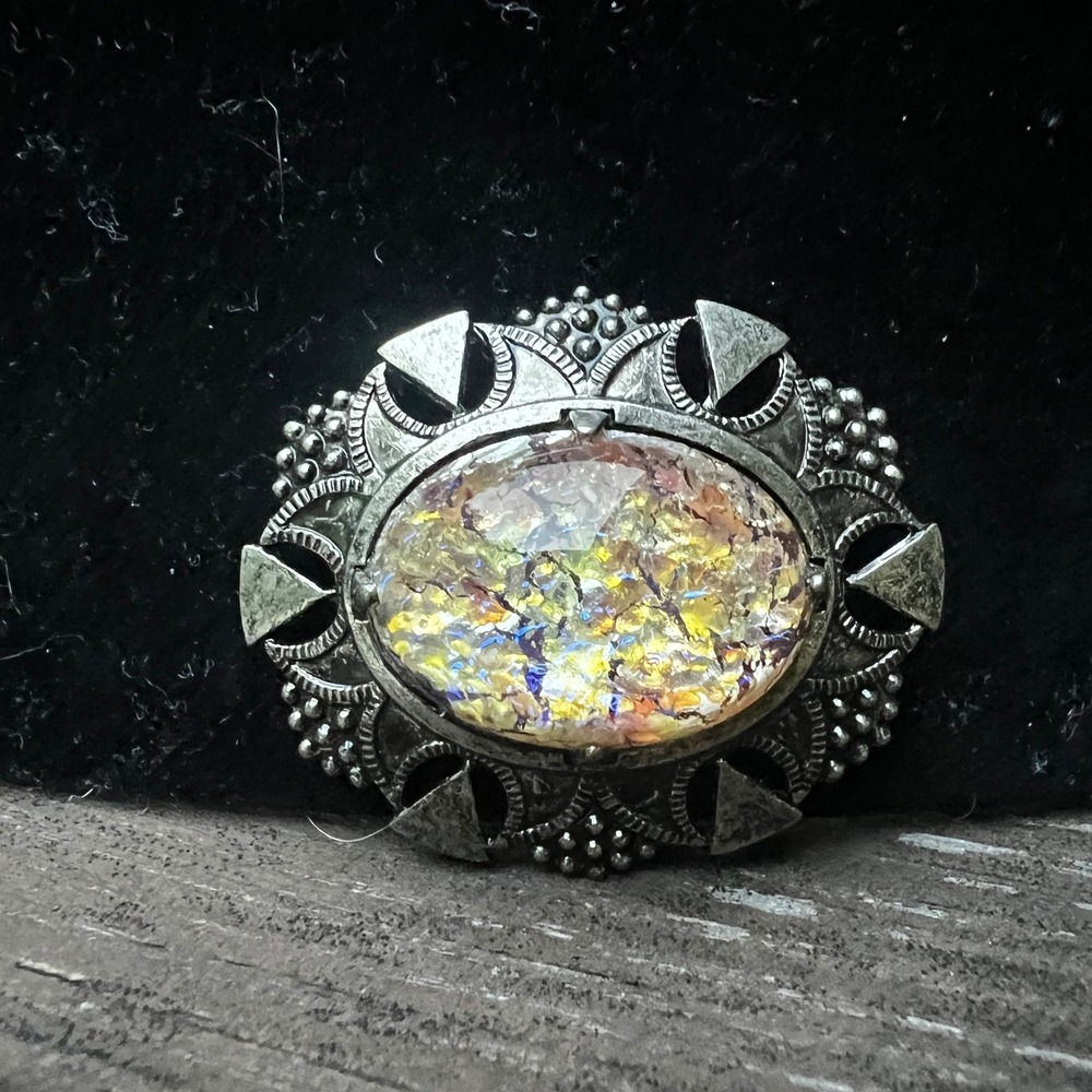 Vtg Iridescent Art Glass Brooch Silver Tone Foil Confetti Cabochon UV Reactive